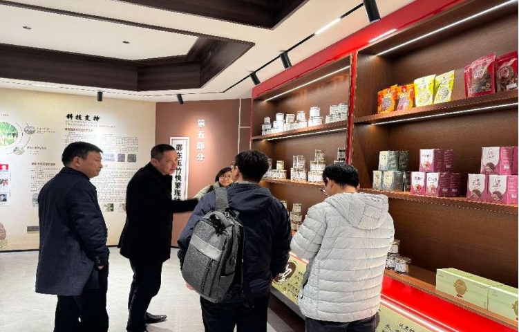 中國(guó)高新院課題組赴“中國(guó)玉竹之鄉(xiāng)” 深度探索邵東國(guó)家現(xiàn)代農(nóng)業(yè)產(chǎn)業(yè)園建設(shè)